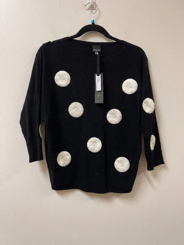 Women's Low-Waisted Denim Pullovers-Sweater By Clothes Mentor In Black & White, Size: S