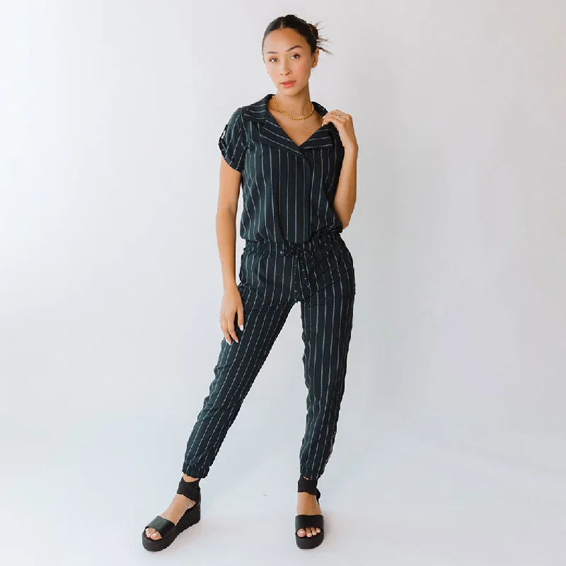 Women's Fleece Floral Pullovers-Navy Pinstripe Collar Jumpsuit